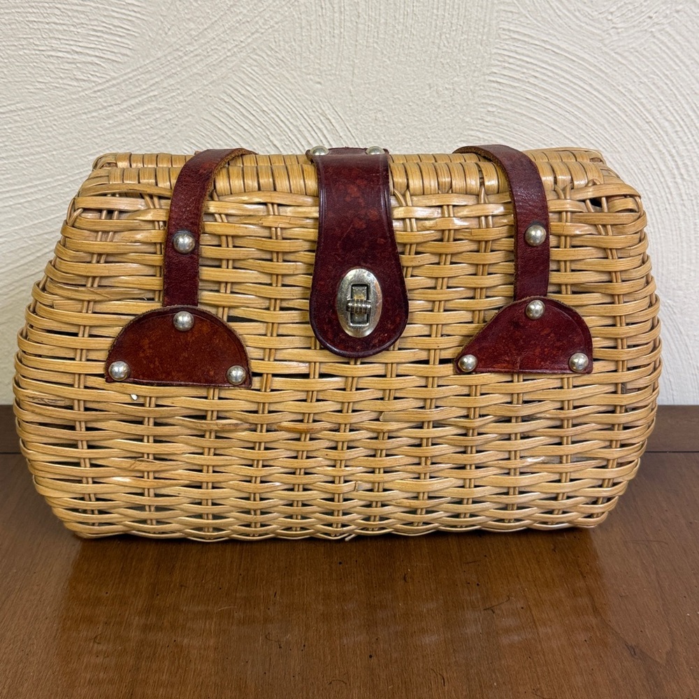 B.B. Vintage Wicker and Leather Purse Made in Hong Kong